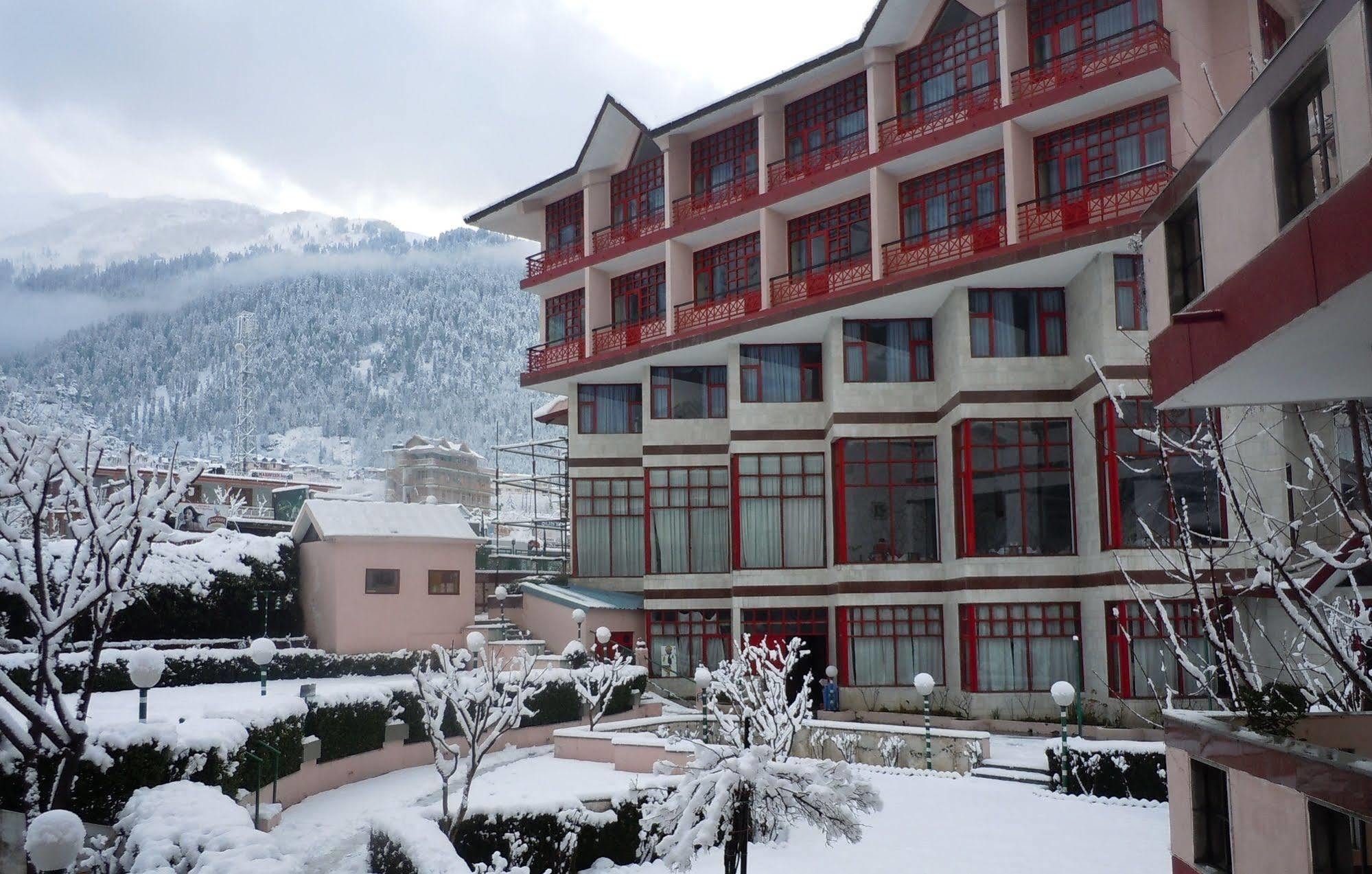 Sterling Manali Hotel Екстериор снимка